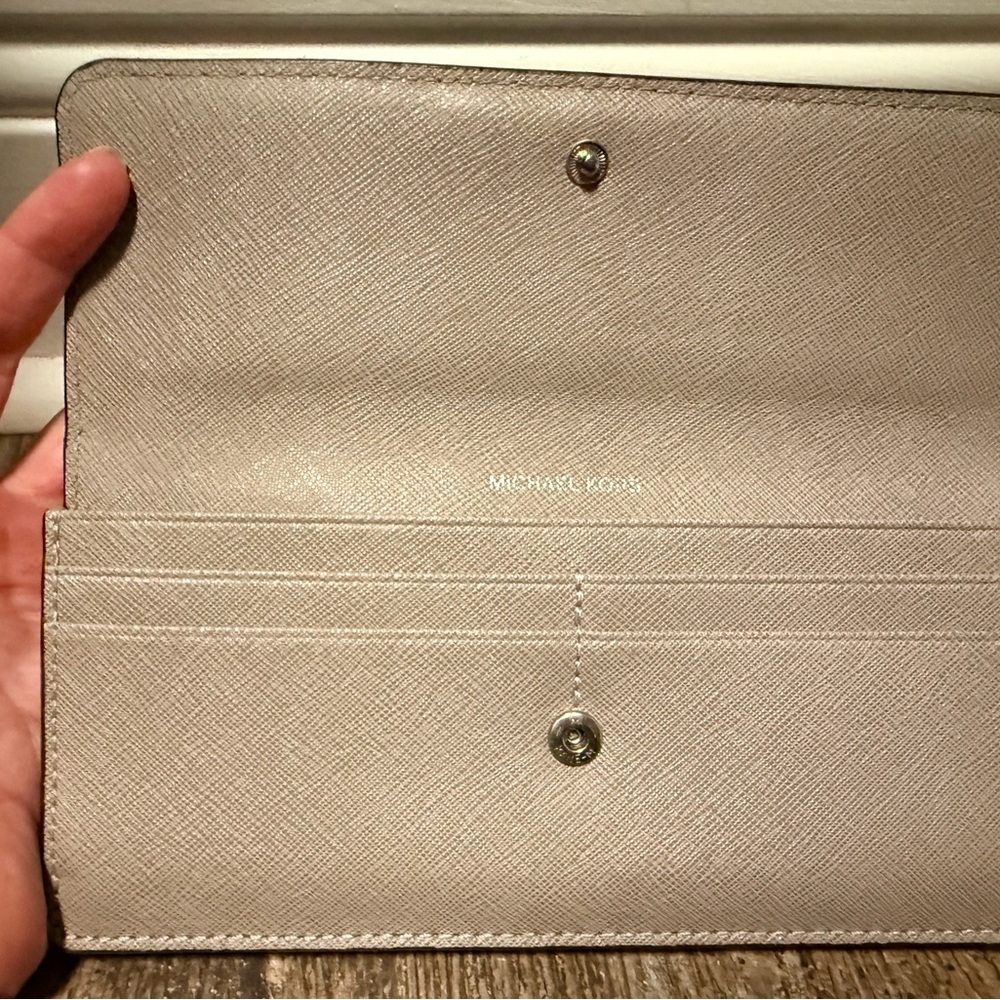 Michael Kors Trifold Wallet - Picture 3 of 3